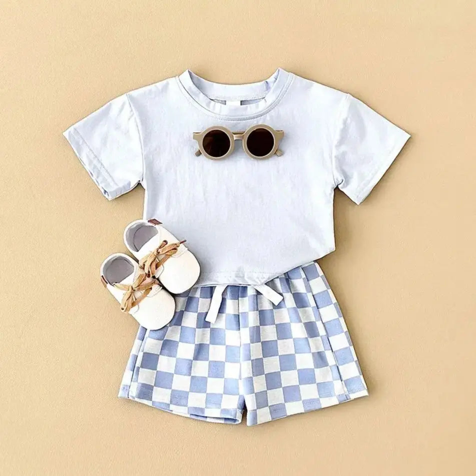 Unisex Solid T-shirt & Plaid Shorts Set