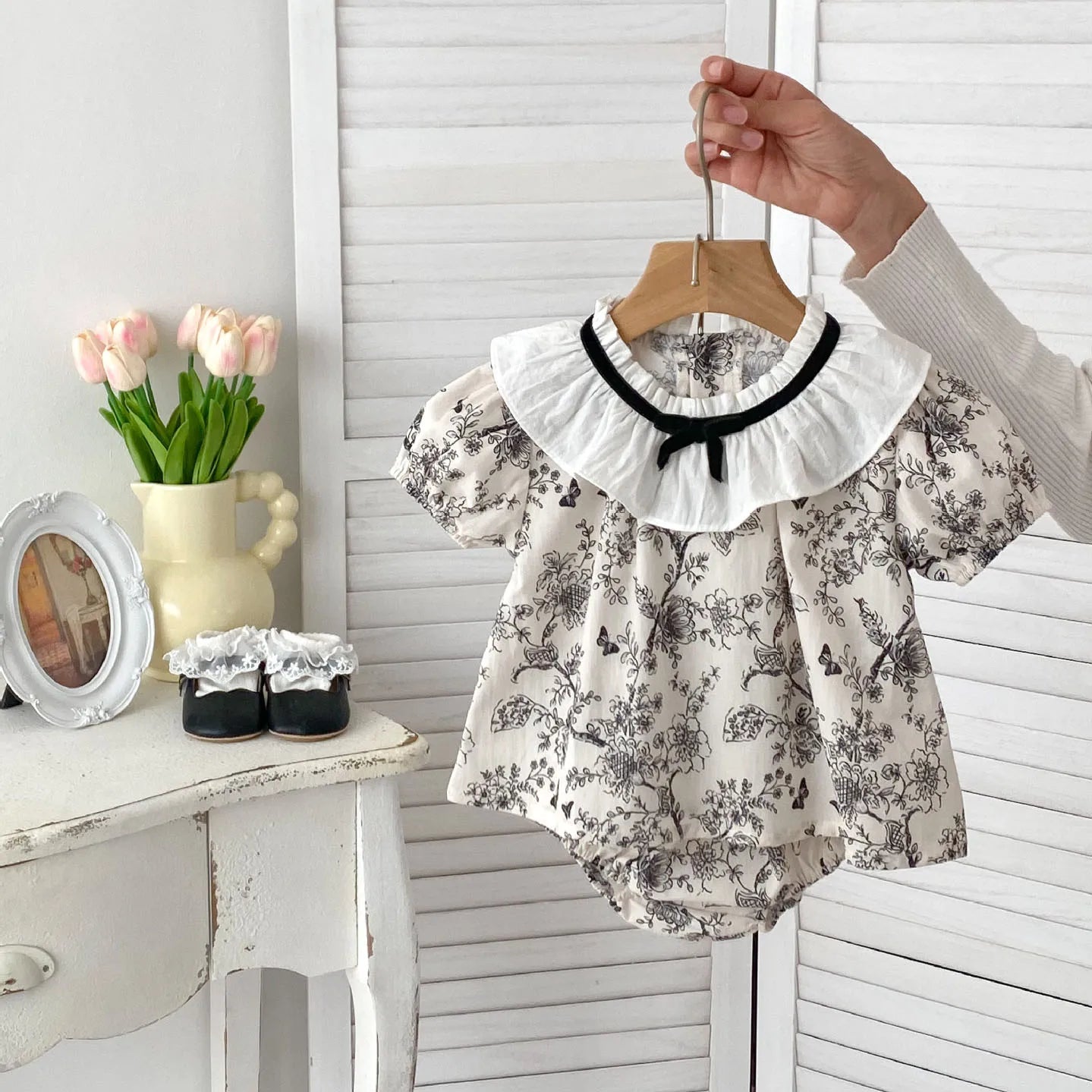 Baby Girls Floral Lace Collar Top and Bloomer Set