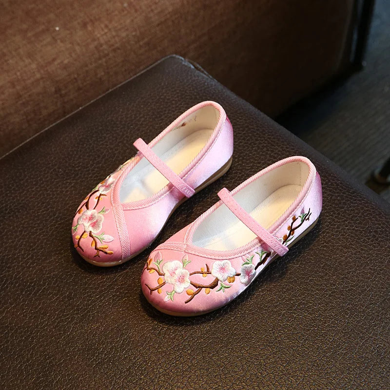 Girls' Embroidered Chinese Style Flat Shoes
