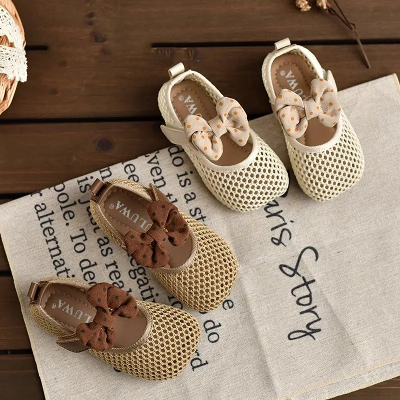 Girls’ Retro Mary Jane Mesh Sandals with Strap