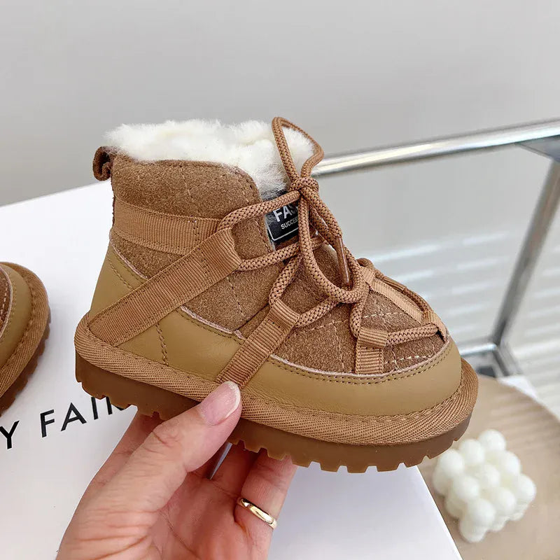 Classic Lace-Up Casual Sneaker