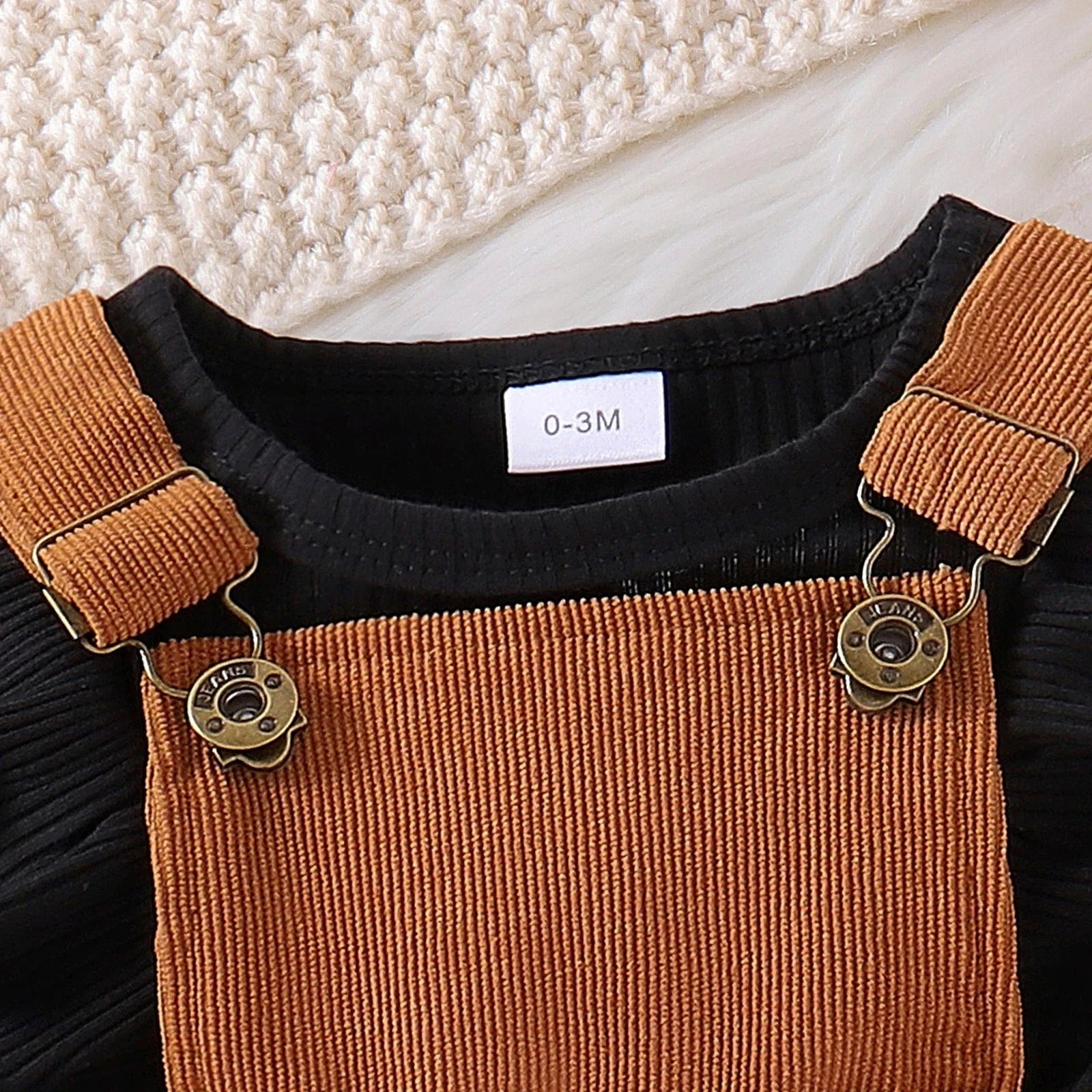 Long-Sleeved Suit + Coffee Strap Skirt