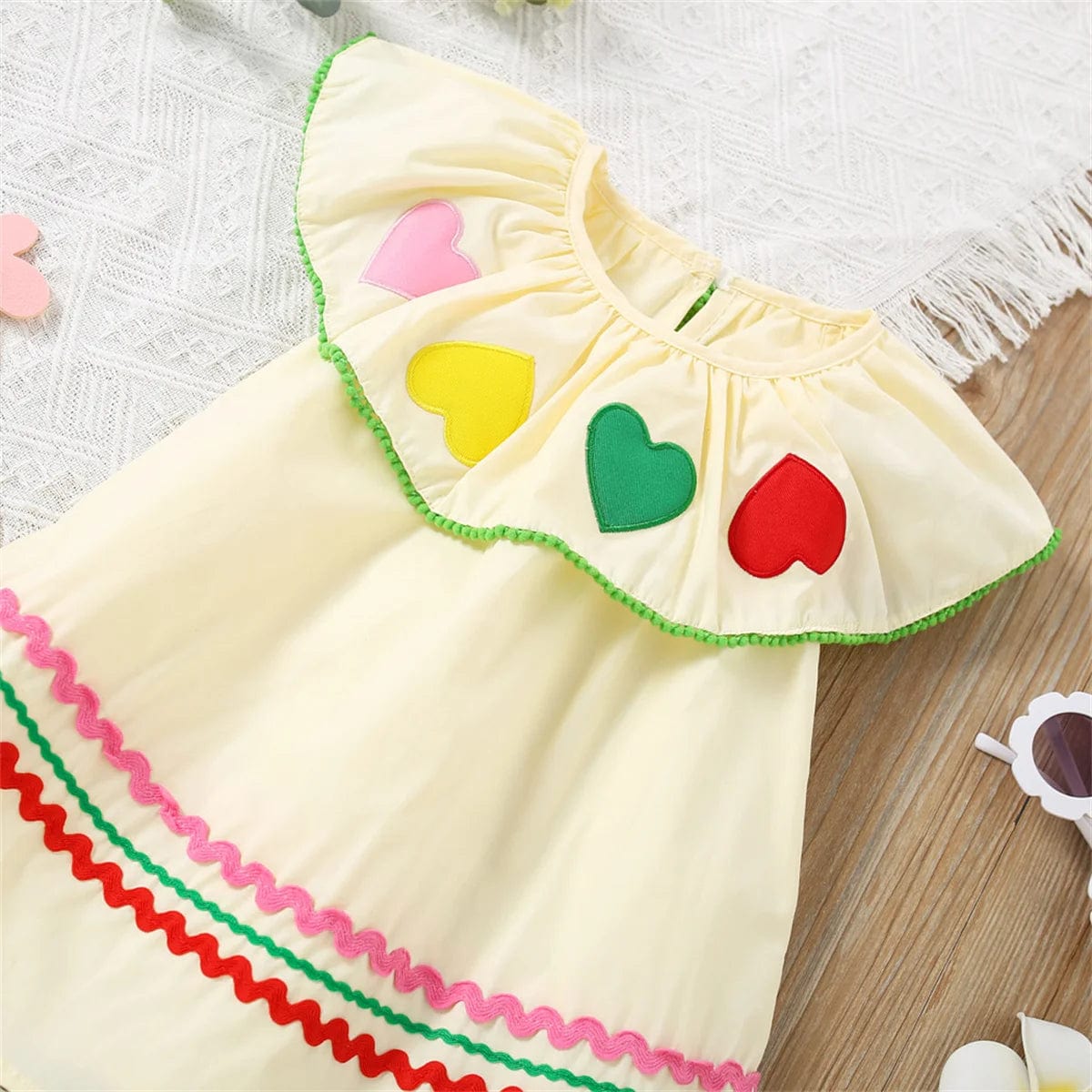 Ruffled Collar Sleeveless Solid