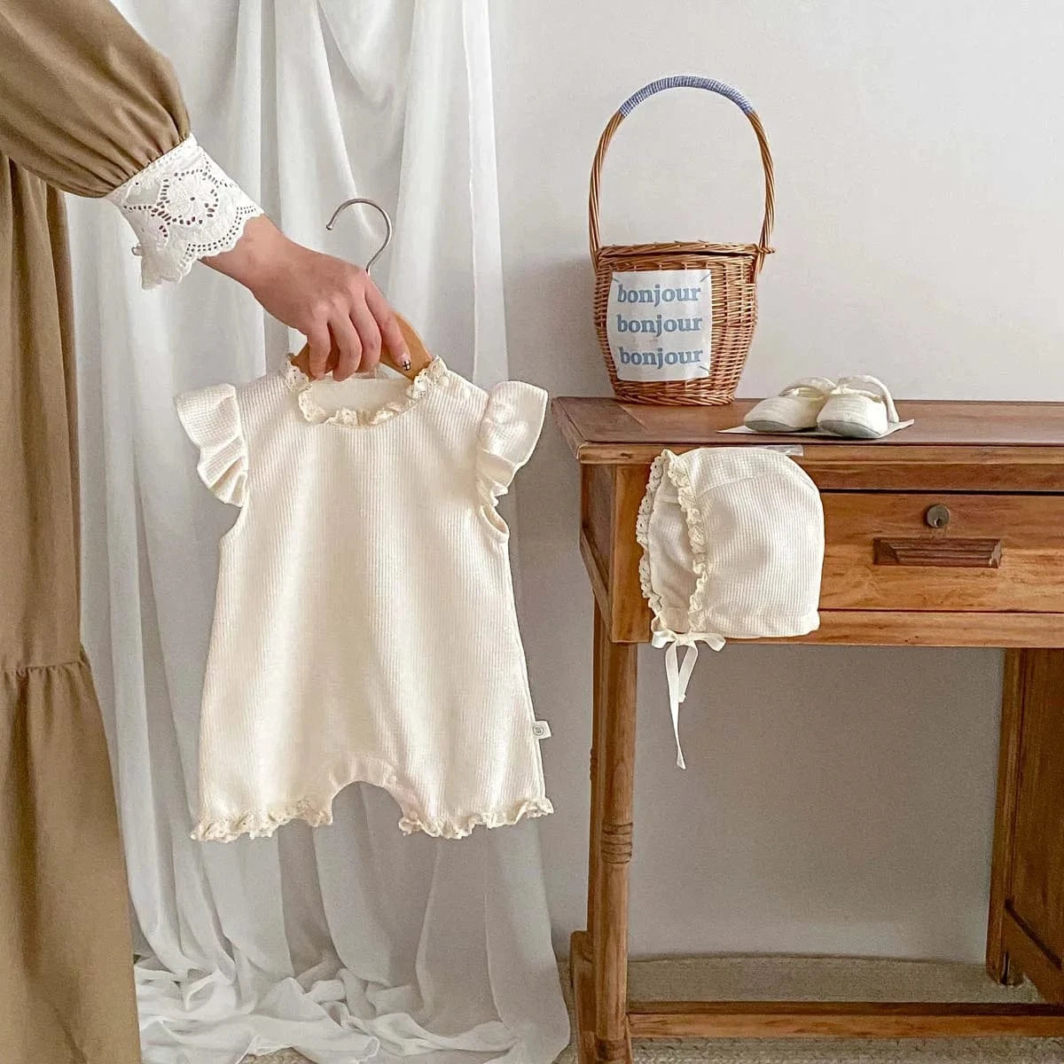 Girl's Clothing Summer Baby Girls Romper with Matching Bonnet