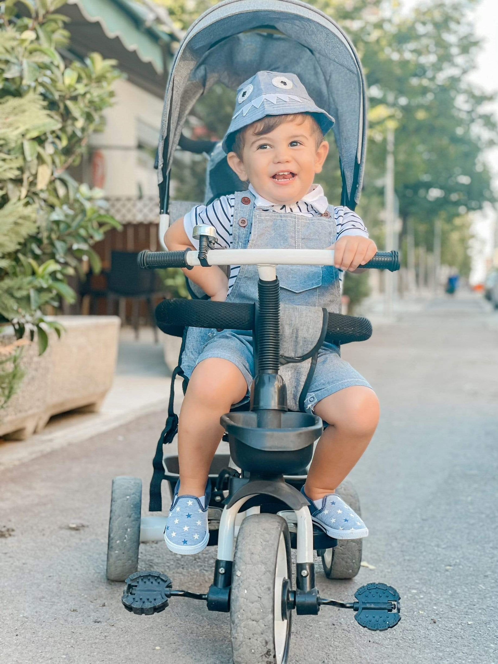 Boy's Clothing Overalls Set with Monster Hat