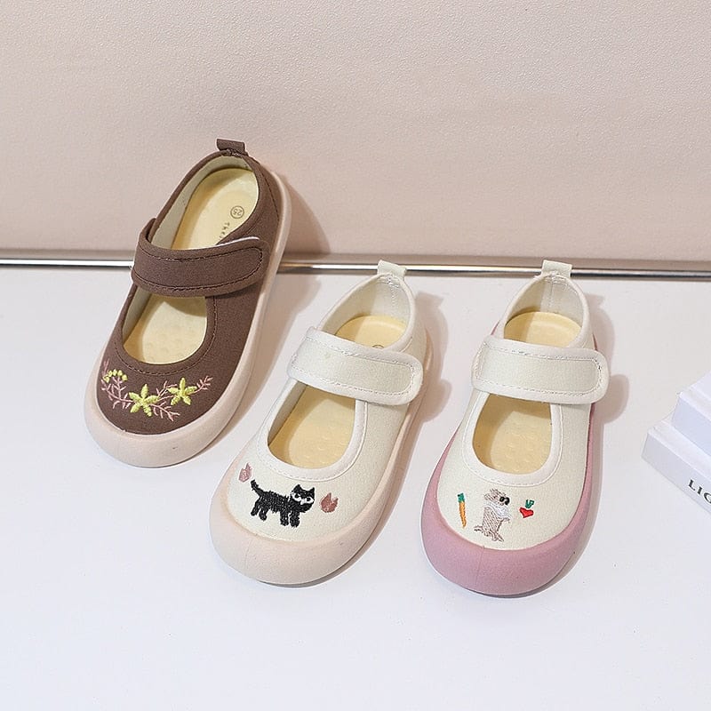 Round Toe Biscuit Shoe