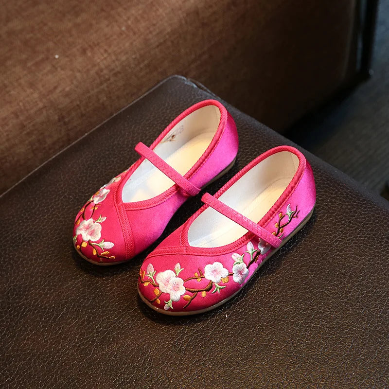 Girls' Embroidered Chinese Style Flat Shoes