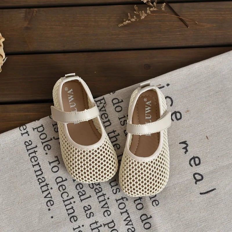 Girls’ Retro Mary Jane Mesh Sandals with Strap