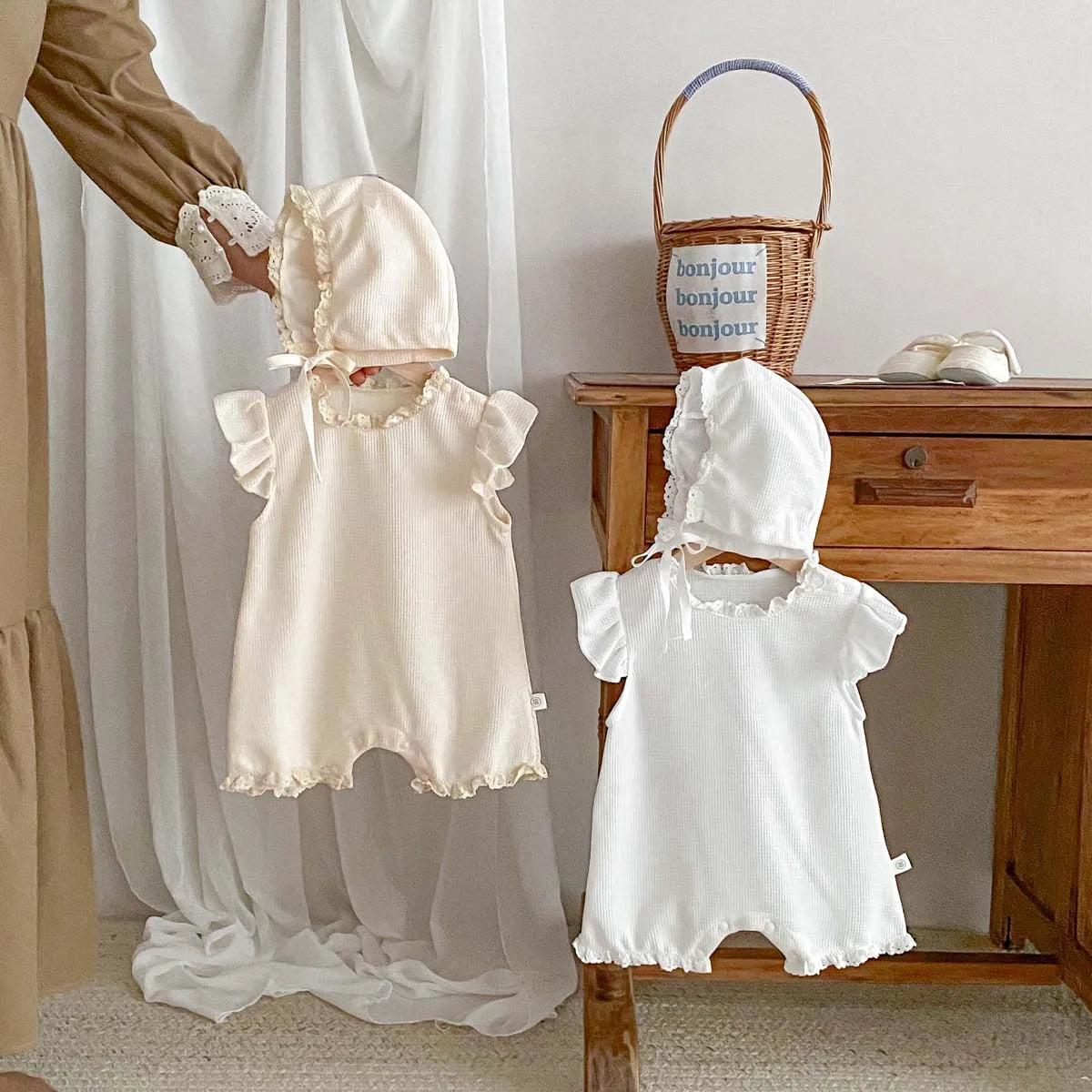 Summer Baby Girls Romper with Matching Bonnet