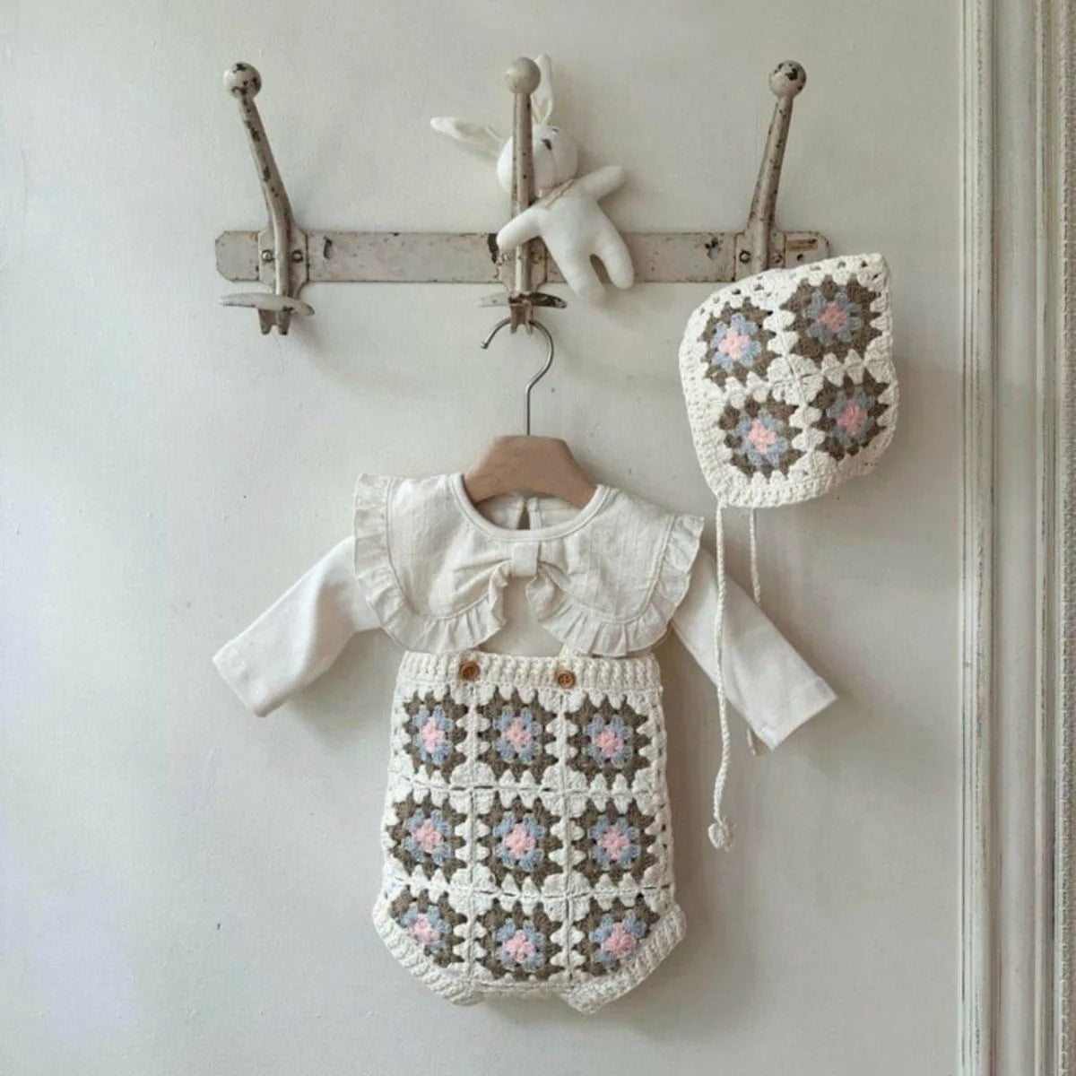 Baby Girl Crochet Knit Sleeveless Bodysuit & Hat Photography Prop