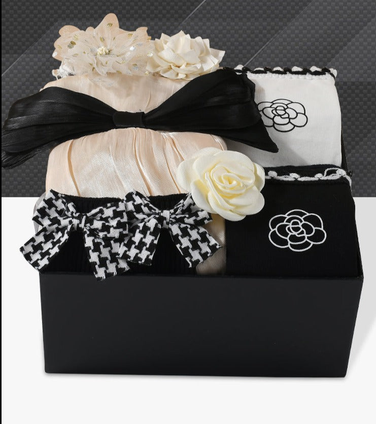 Black and White Baby Gift Set