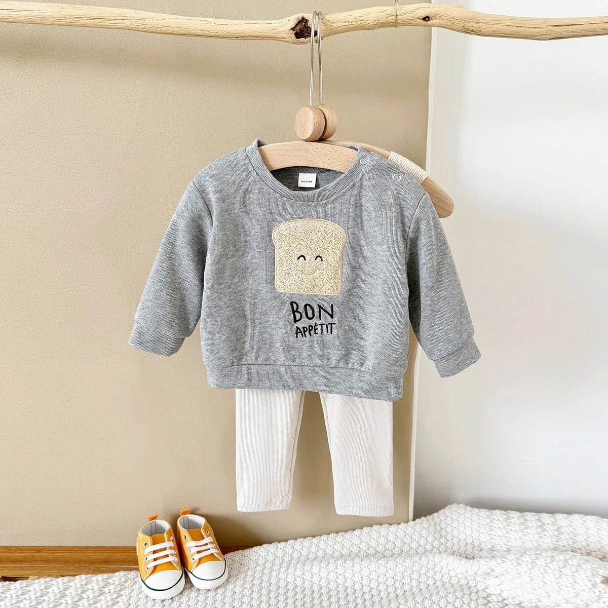 Gray / 6-9M Cute Bread Print Sweatshirt and Pants Set