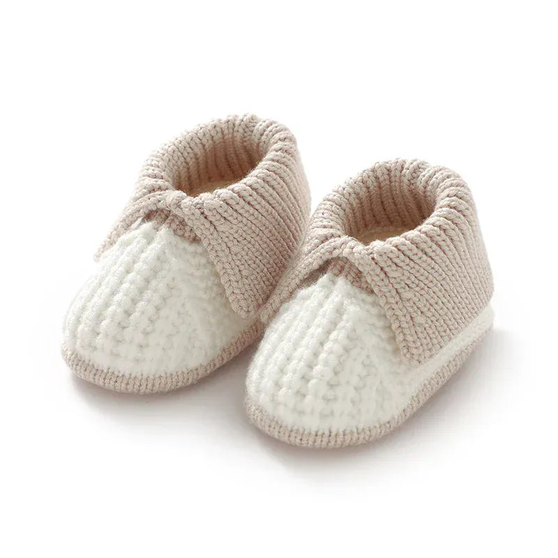 Grey &amp; Cream / 0-3M Handmade Knitted Baby Booties