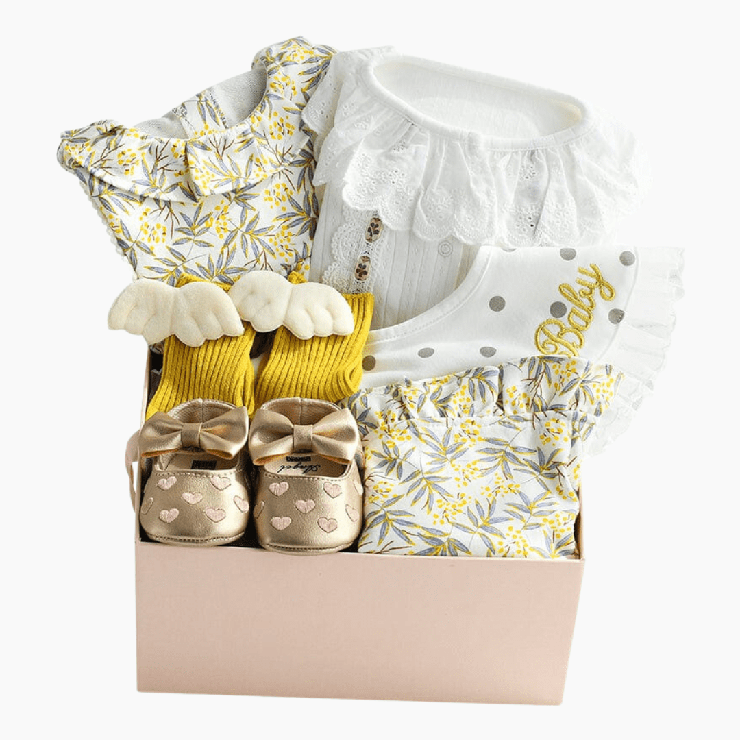 Momorii Newborn Baby Girl Gift Set Floral Print | Includes Baby Outfits, Bib, Hat, Shoes and Socks