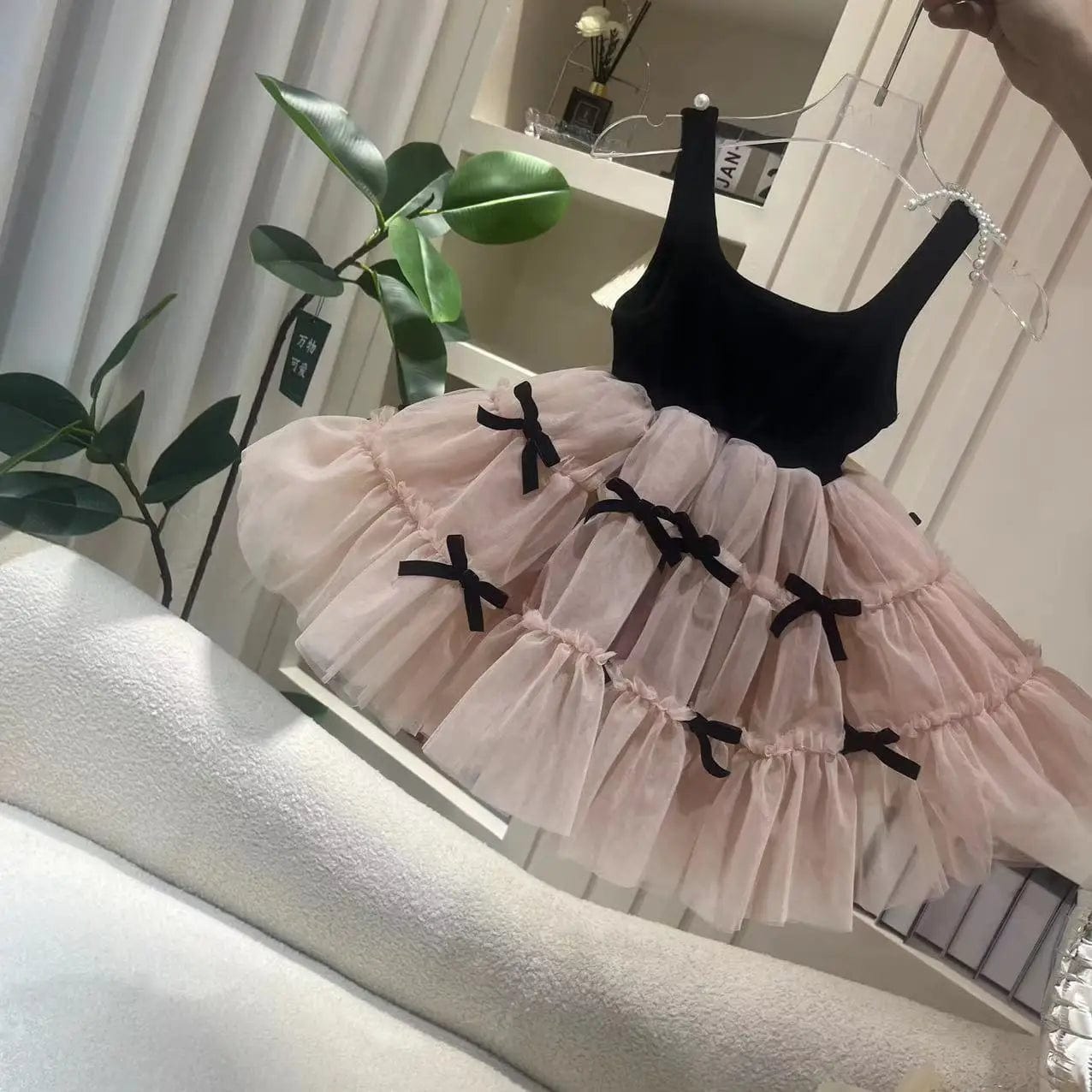 Sleeveless Black Pink Princess Dress