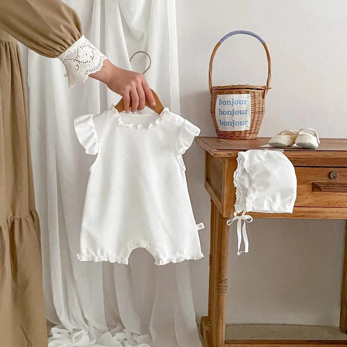 Girl's Clothing Summer Baby Girls Romper with Matching Bonnet