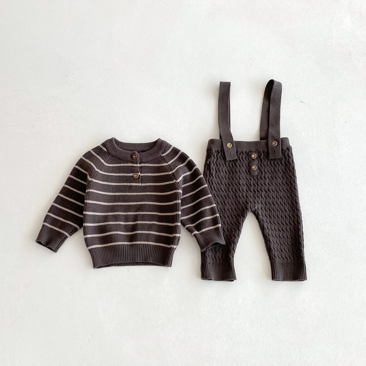 Outfit Coffee / 0-6M The Classic Knit Sweater &amp; Suspender Set