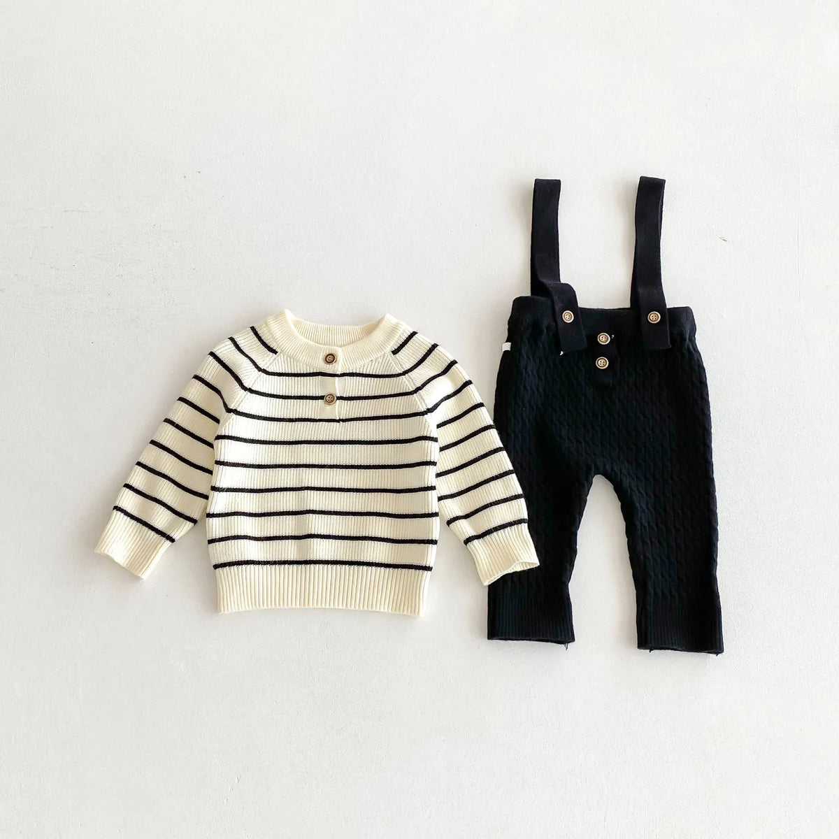 Outfit Black / 0-6M The Classic Knit Sweater &amp; Suspender Set