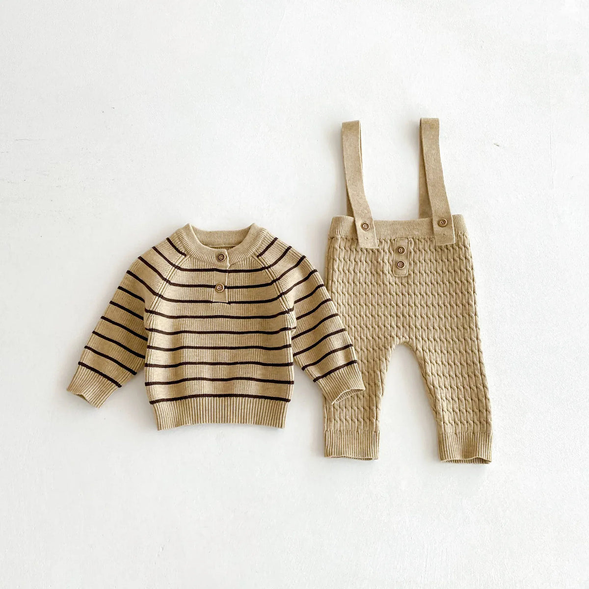Outfit Khaki / 0-6M The Classic Knit Sweater &amp; Suspender Set