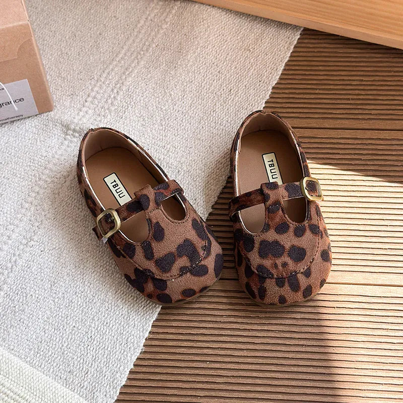 Leopard / 21 The Little Classic T-Strap Flats