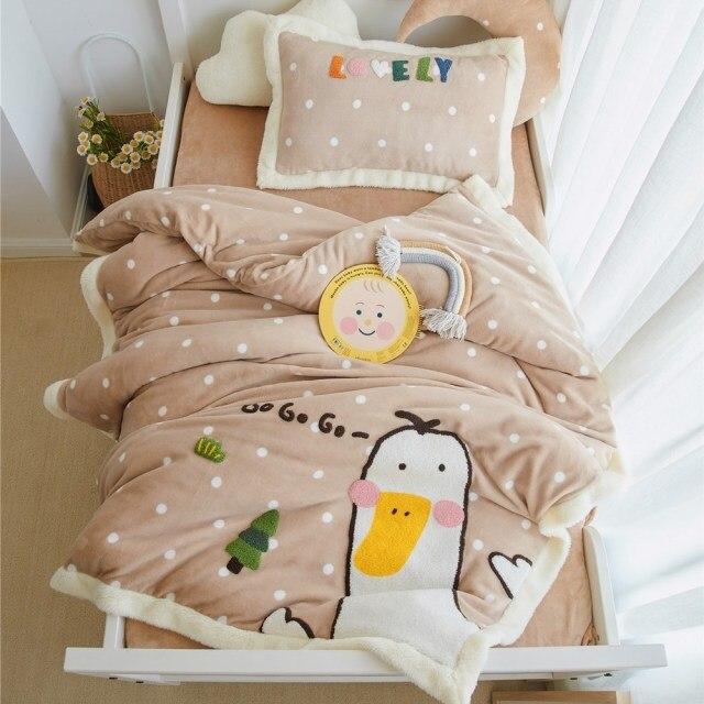 F / Flat Sheet -3pcs 3 pcs Coral Fleece Sherpa Blanket