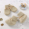 82W898A-4 4 / 3-6 months Baby Shoes + Gloves Set Knit