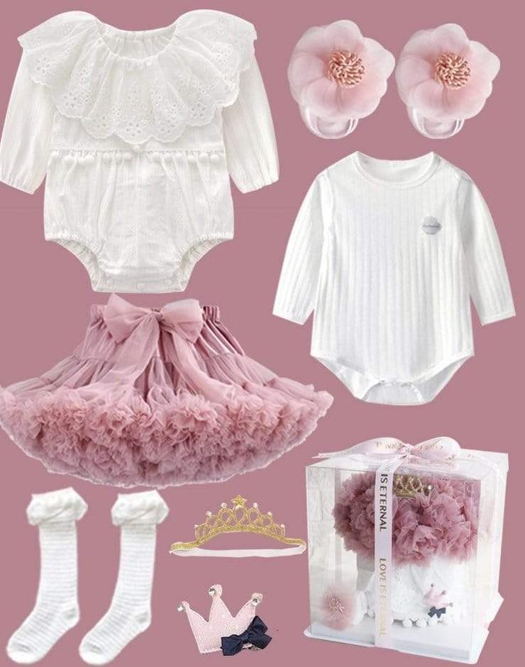 Girl's Clothing 0-3 months / Set A Bloomer Gift Set