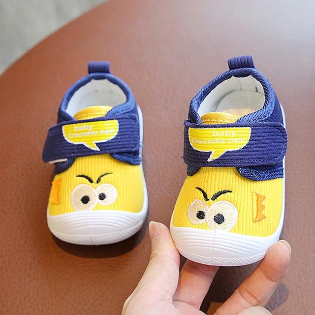 Shoes L / 17 Funny Big Eyes Shoes